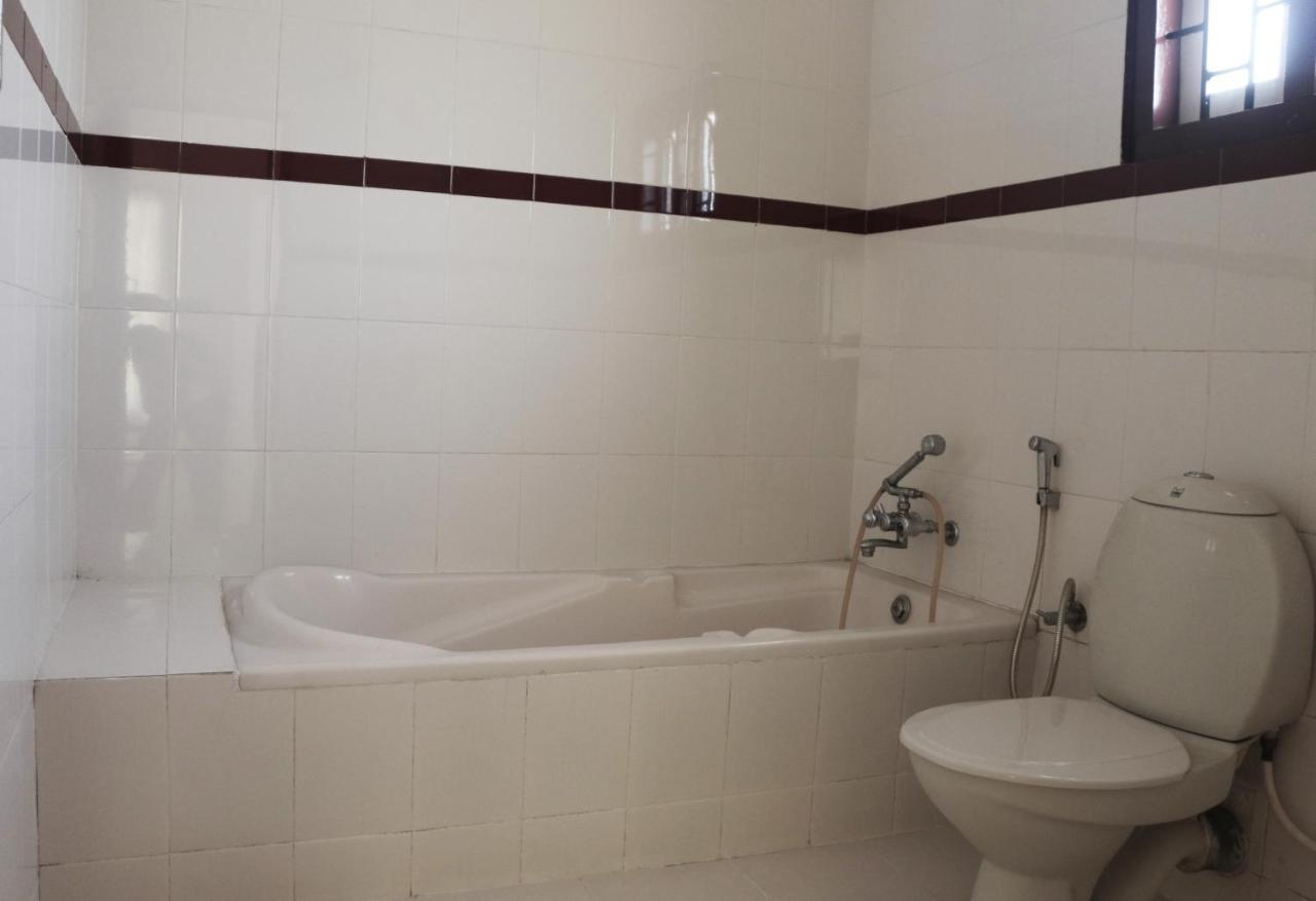 East Coast Hotell Thiruvananthapuram Eksteriør bilde